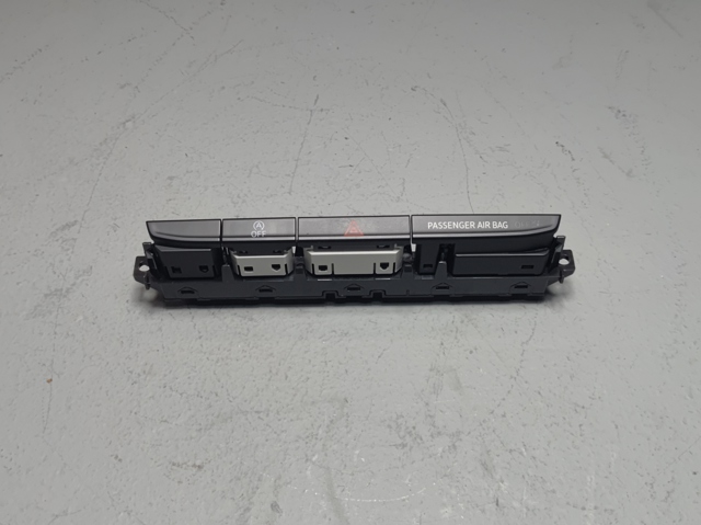 3CN927132AWHS VAG Блок кнопок центральной консоли купить в Николаев