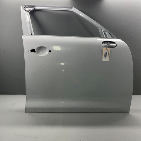 Пассажирская передняя дверь 41009805928 BMW