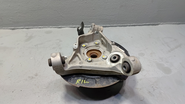 Кулак поворотный левый 430196RR1A NISSAN