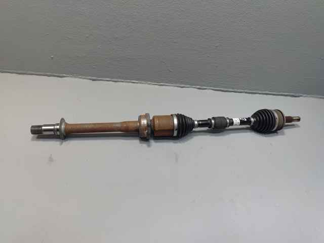Привод правый 4341006870 TOYOTA