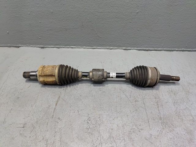 Левая полуось 4342033330 TOYOTA