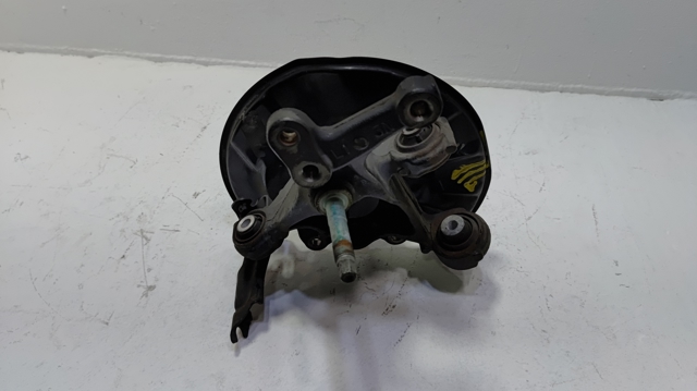 Кожух тормозного диска заднего левый 4780406010 TOYOTA