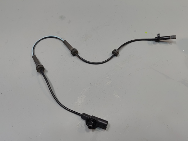 Датчик АБС (ABS) передний 479106RR0A NISSAN