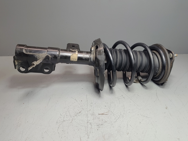 Амортизатор передней подвески левой 485208Z182 TOYOTA