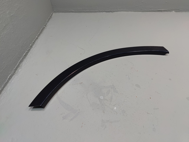 Расширитель задней арки колеса, правый 4M0853818A VAG