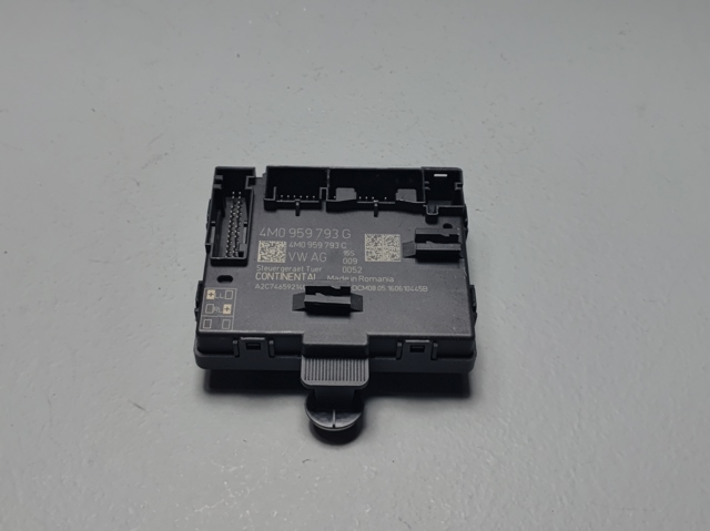 Блок комфорта передней двери 4M0959593D VAG