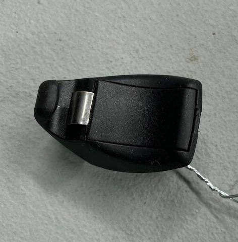 51167325430 BMW Фиксатор солнцезащитного козырька купить в Запорожье