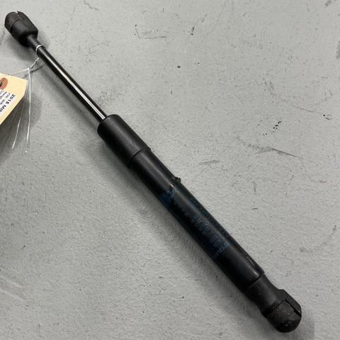 51239802054 BMW Амортизатор капота купить в Львов