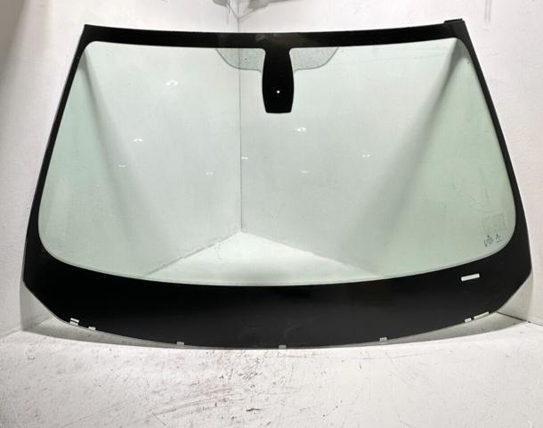 Стекло лобовое 51317203145 BMW