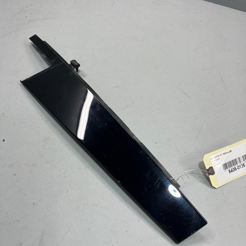Накладка задней двери, правой, вертикальная 51357349676 BMW