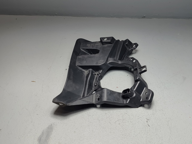 Решетка противотуманных фар левая 520400E030 TOYOTA