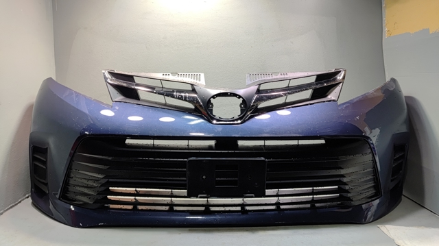 Бампер на авто 5211908905 TOYOTA
