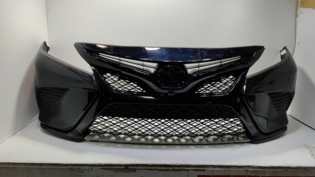 Бампер на авто 521190X940 TOYOTA