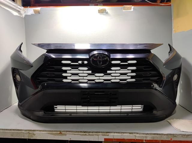 Бампер передний 521194A918 TOYOTA