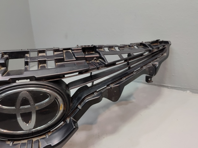 Облицовка радиатора 5310133570 TOYOTA