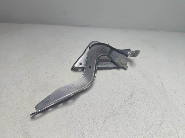 Завес капота, левый 534200R080 TOYOTA