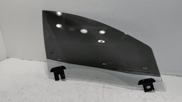 600664700E TESLA Стекло двери передней правой купить в Запорожье