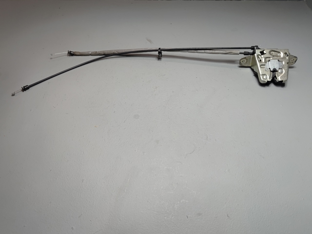 Замок крышки багажника 600665400B TESLA