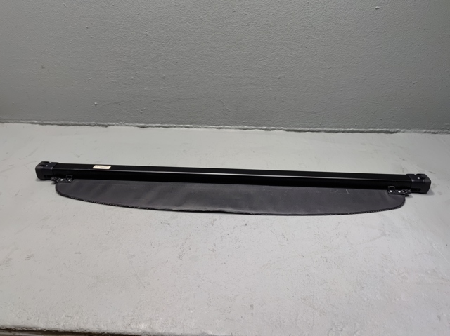 Солнцезащитный экран багажника 649100R050C0 TOYOTA