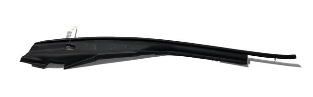 Уплотнитель крыла 658204GA0A NISSAN