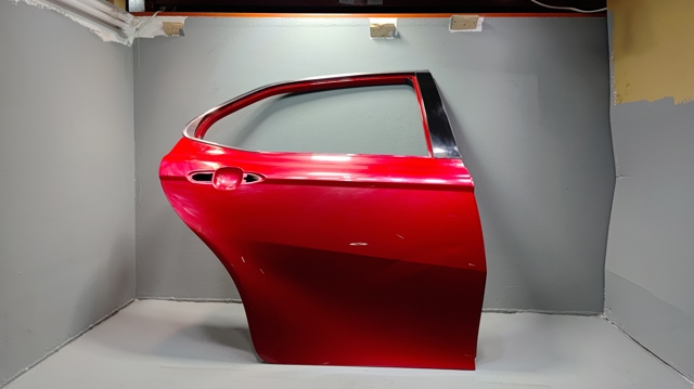 Дверь пассажирская задняя правая 6700306310 TOYOTA