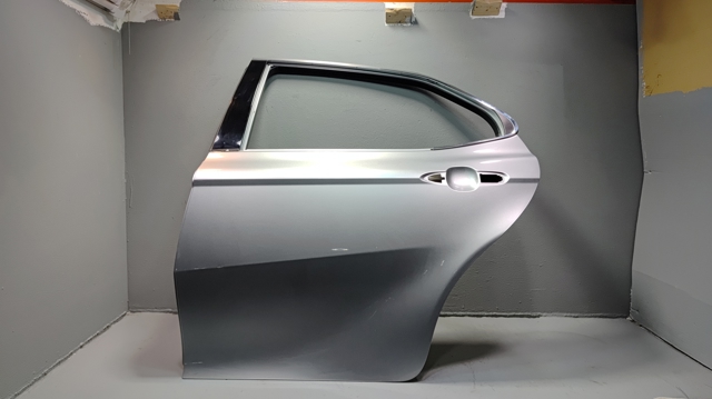 Дверь задняя, левая 6700406301 TOYOTA