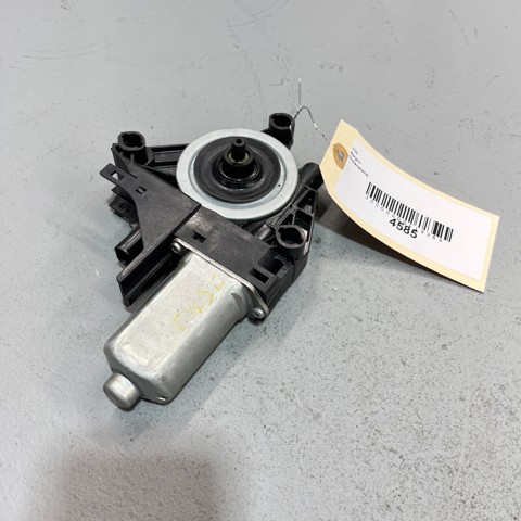 Мотор стеклоподъемника двери задней, левой 68079285AB CHRYSLER