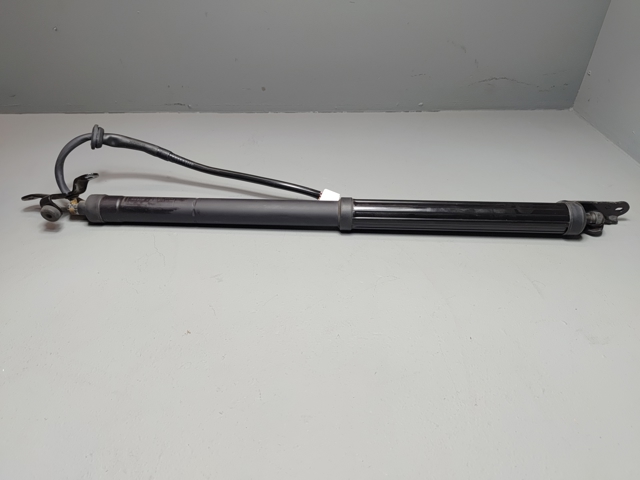 Газовый упор багажника 6892042020 TOYOTA