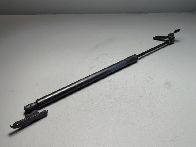 Газовый упор багажника 689500R060 TOYOTA