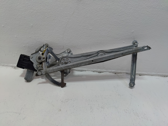Стеклоподъемник передней правой двери 6980106190 TOYOTA