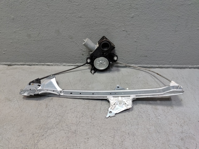 Стеклоподъемник передней левой двери 6980242071 TOYOTA