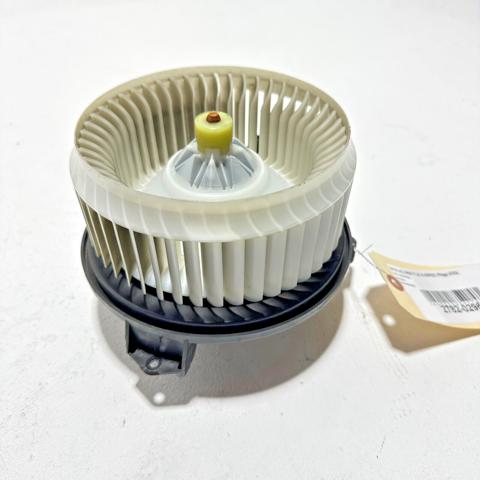 Электродвигатели (электродвигатель отопителя) или розетка прицепа штепсельная Акура МДХ 2