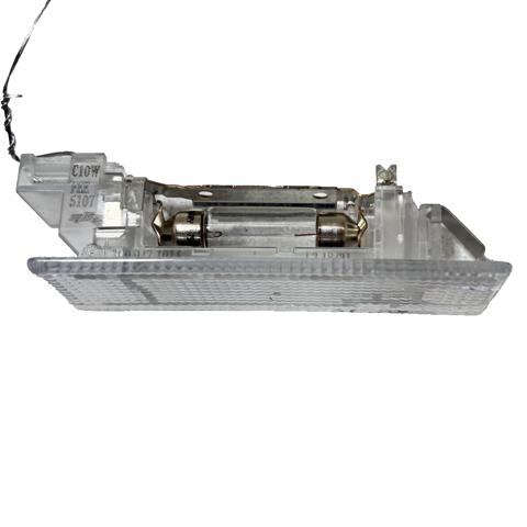 Плафон подсветки багажного отсека 7L6947101 VAG