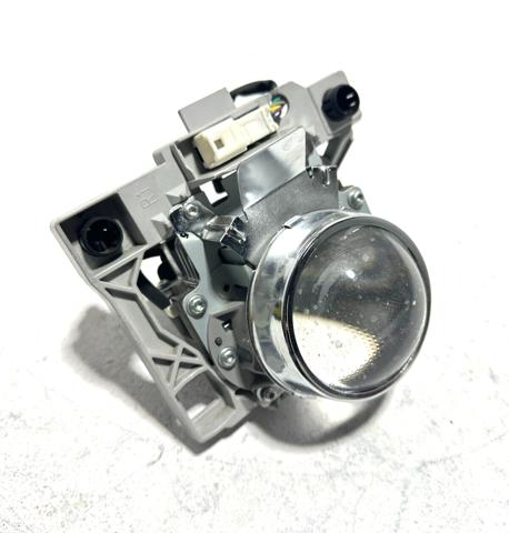 Фара основная правая 8111006D80 TOYOTA