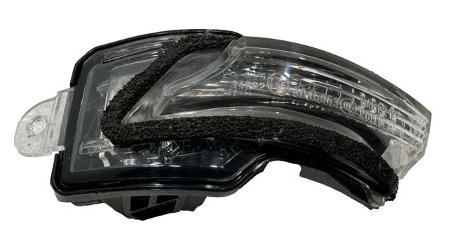 Поворотник левый 8174078010 TOYOTA