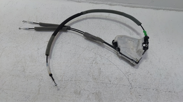 Замок двери задней левой 825016RA0A NISSAN