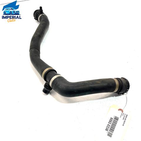 Патрубок системы охлаждения 8616528 BMW