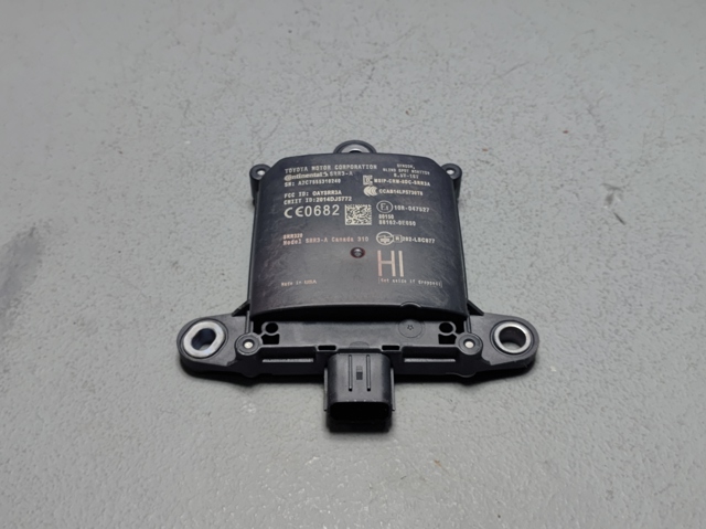 Датчик контроля мертвой зоны, задний 881620E051 TOYOTA