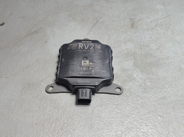 Датчик контроля мертвой зоны, задний 8816242091 TOYOTA