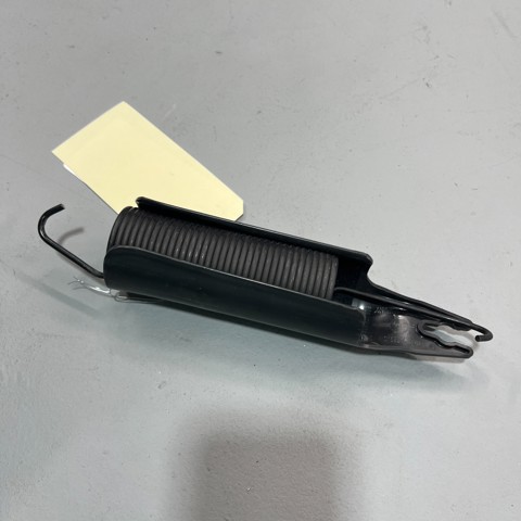 Амортизатор крышки багажника 8T0827665A VAG