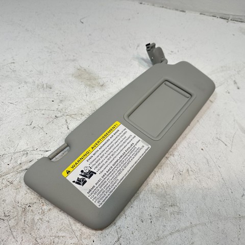 Козырек противосолнечный 8U0857552F VAG