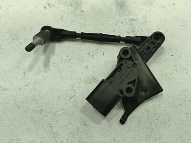 Датчик уровня положения кузова, задний левый 8W0941309C VAG