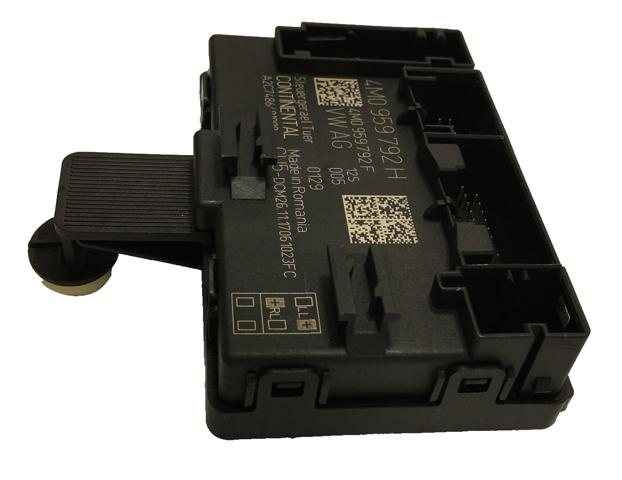Блок комфорта передней двери 8W0959592H VAG