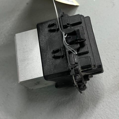 Реле отопителя 9240713 BMW