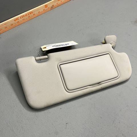 Козырек солнцезащитный автомобиля 964004HB0A NISSAN