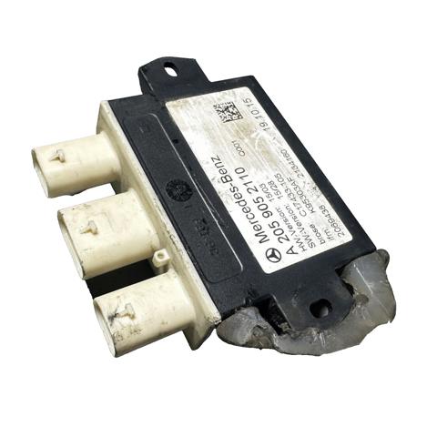 ЭБУ открытия крышки багажника/двери 3-й (5-й) A2059052110 MERCEDES