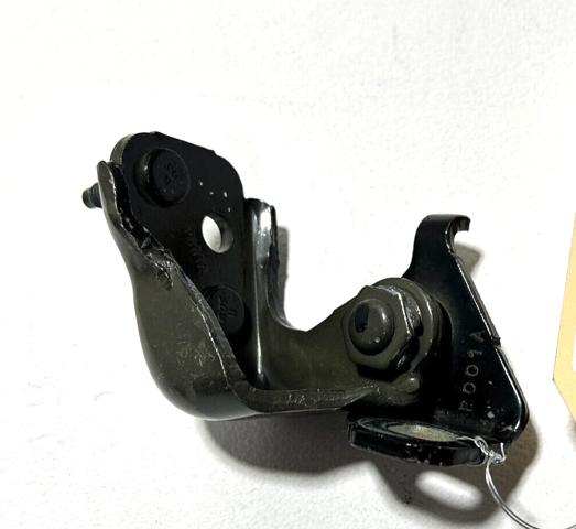 Петля задней двери, левой BB5Z7826801C FORD