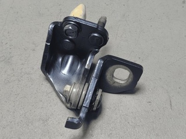FORD BB5Z7826801C Петля двери задней левой в наличии Чернигов