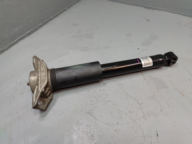 Амортизатор задней подвески E62106RR0E NISSAN