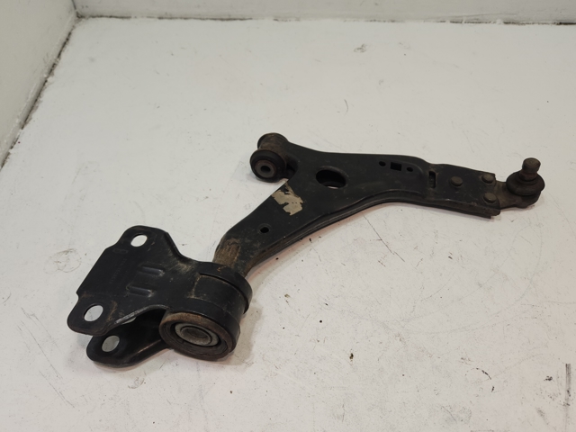 Правый рычаг передней нижней подвески F1FZ3078A FORD